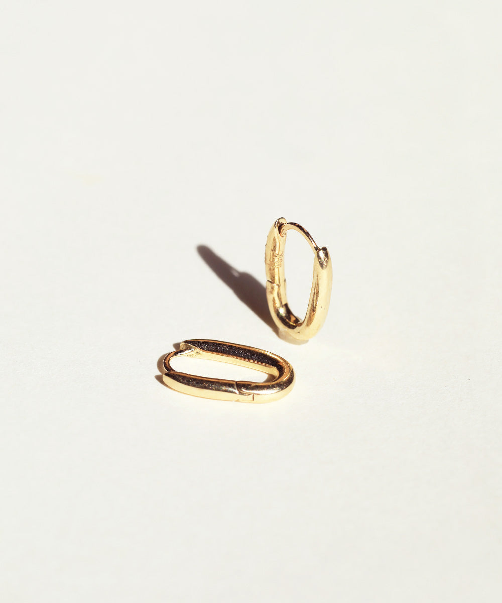 14k gold oval hoop earrings NYC fine jewelry brooklyn NY New York jeweler sustainable ethical greenpoint engagementNYC fine jewelry brooklyn NY New York jeweler sustainable ethical greenpoint engagement