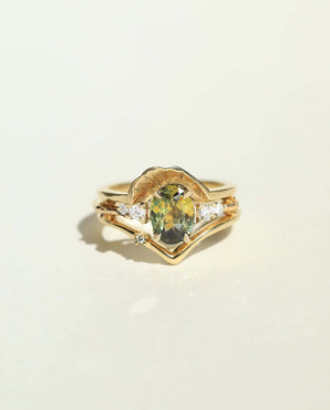 Sloane Bi-color Sapphire Ring ⎮Knife Edge "V" Ring with Diamond ⎮Fern Ring Gold