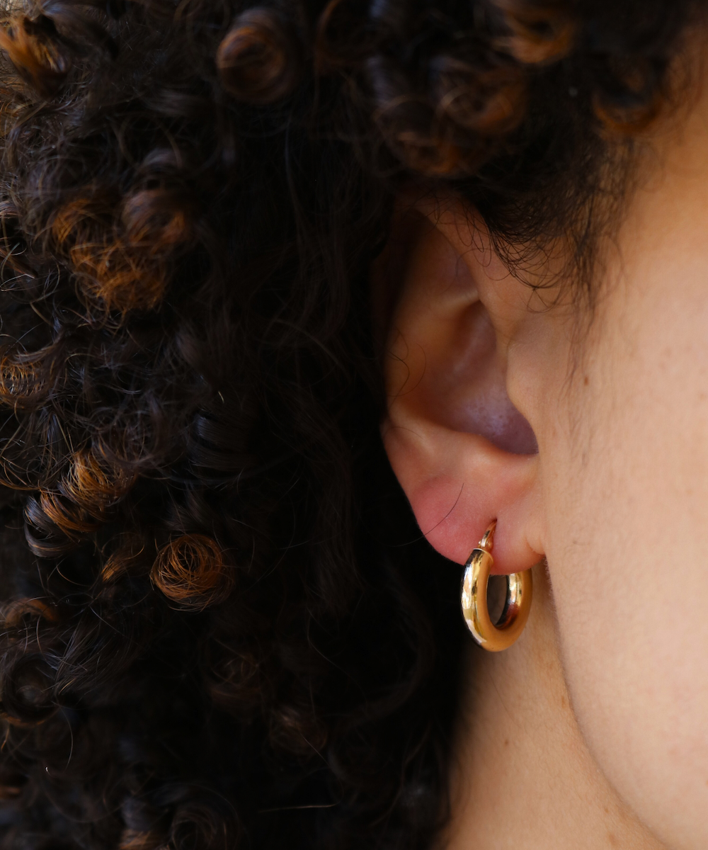 14k yellow lightweight hoops 