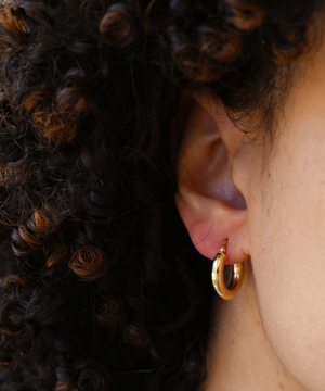 14k yellow lightweight hoops 