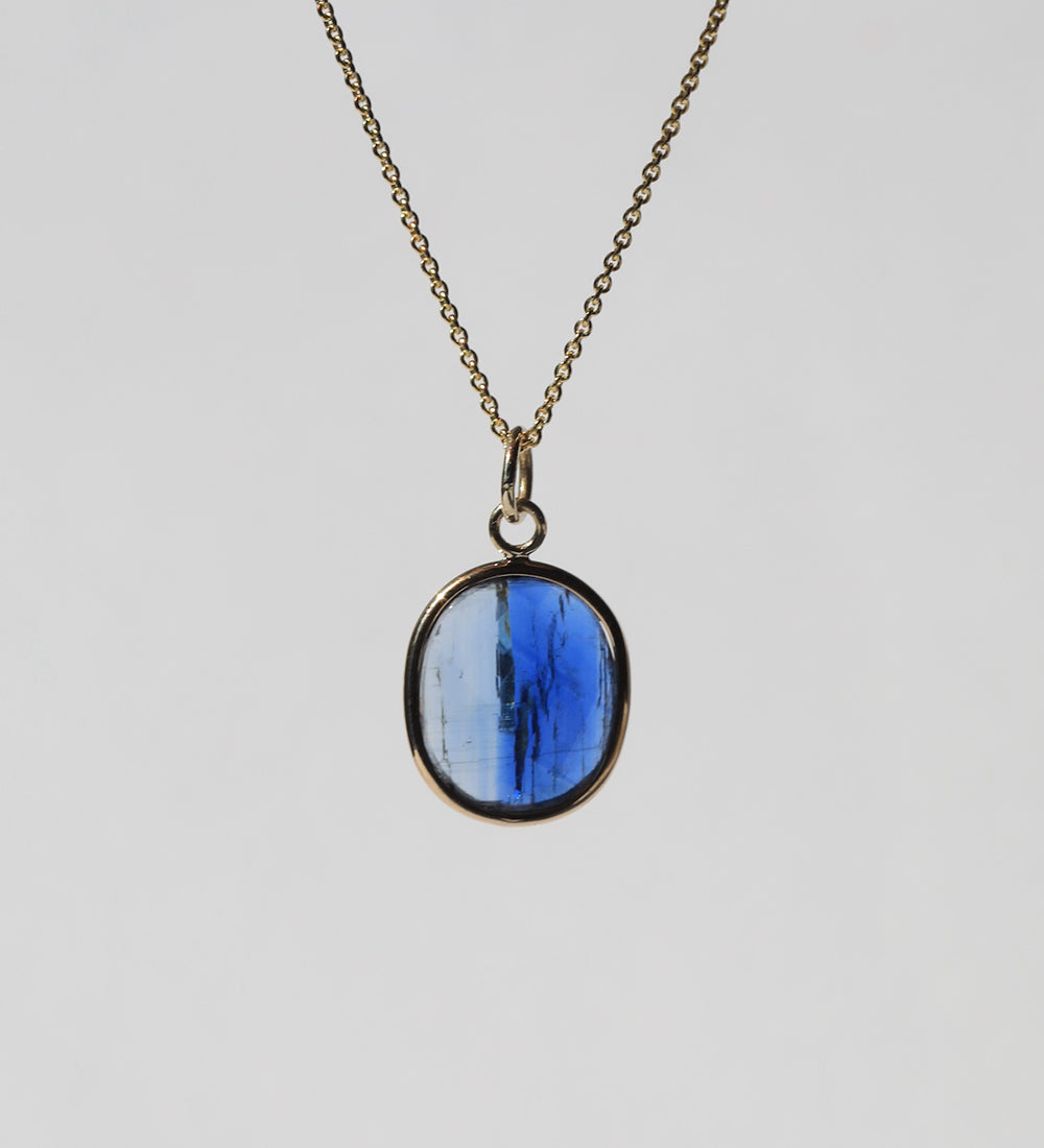blue sapphire oval pendant Brooklyn New York 