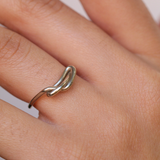 Loose Knot Ring White