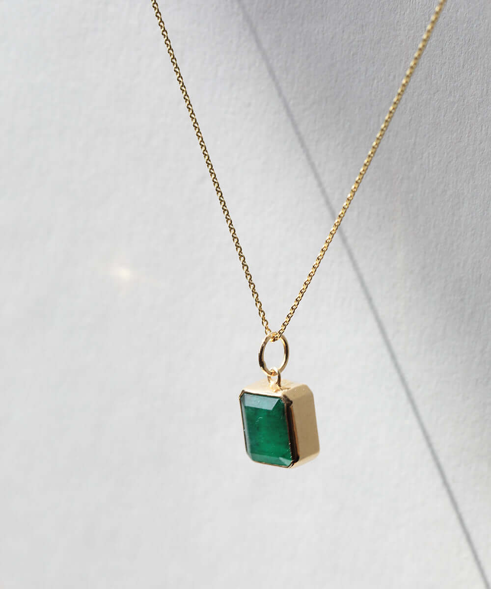 Emerald Mens Gemstone Pendants Gemstone Emerald Necklace For Guys