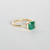 Vanna Ring with Emerald