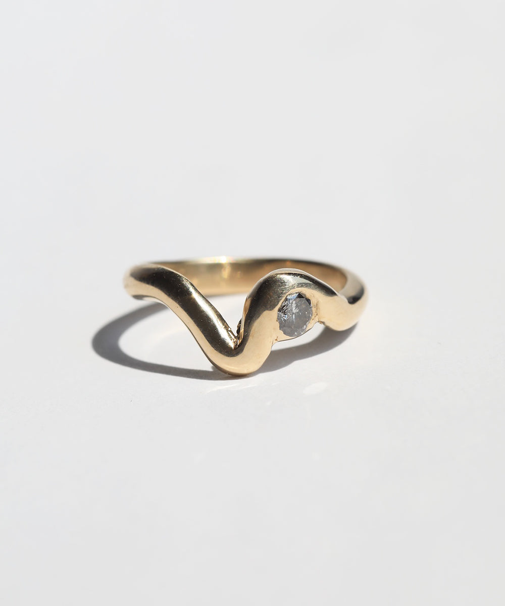 Grand Ripple Ring with Diamond
