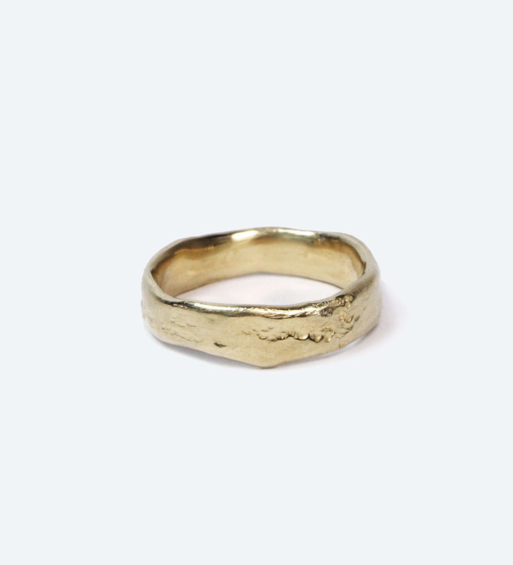 Molten Band (Tall) with White Diamonds