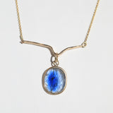 Crest Necklace Gold