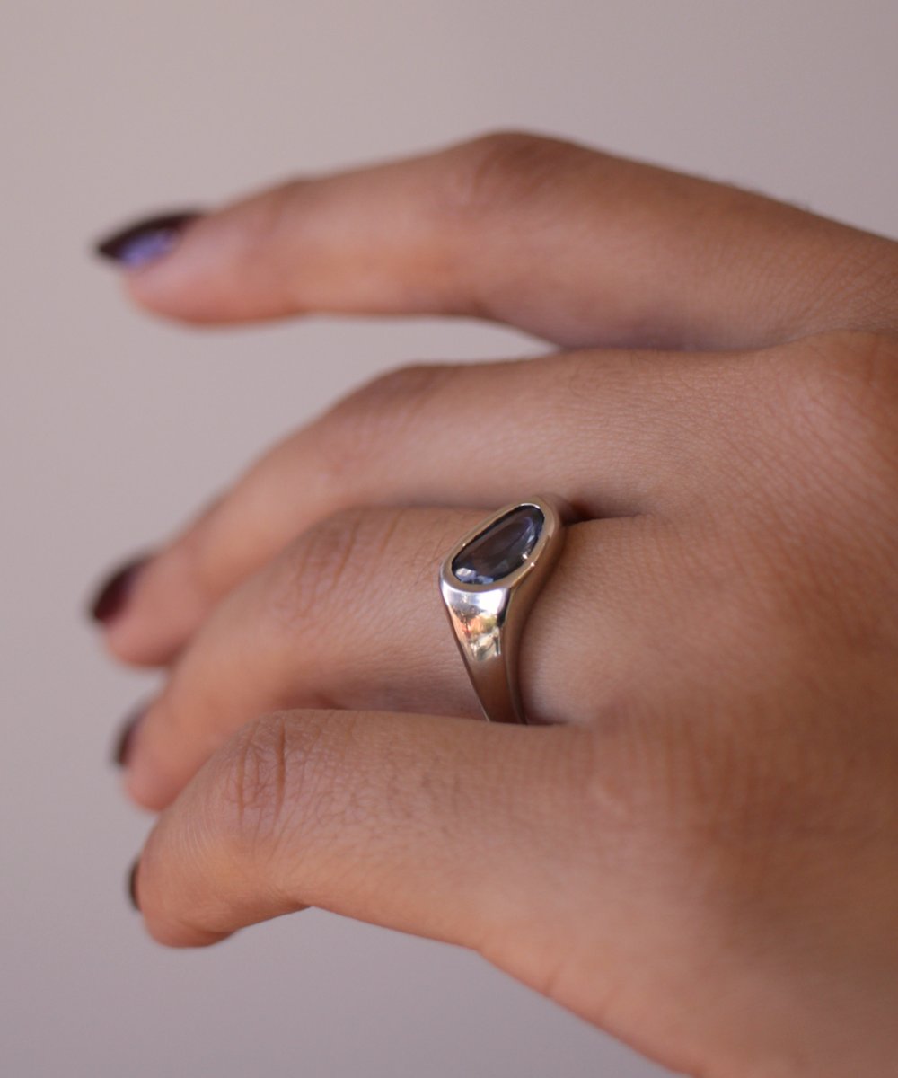 Fontana Signet Ring with Blue Sapphire