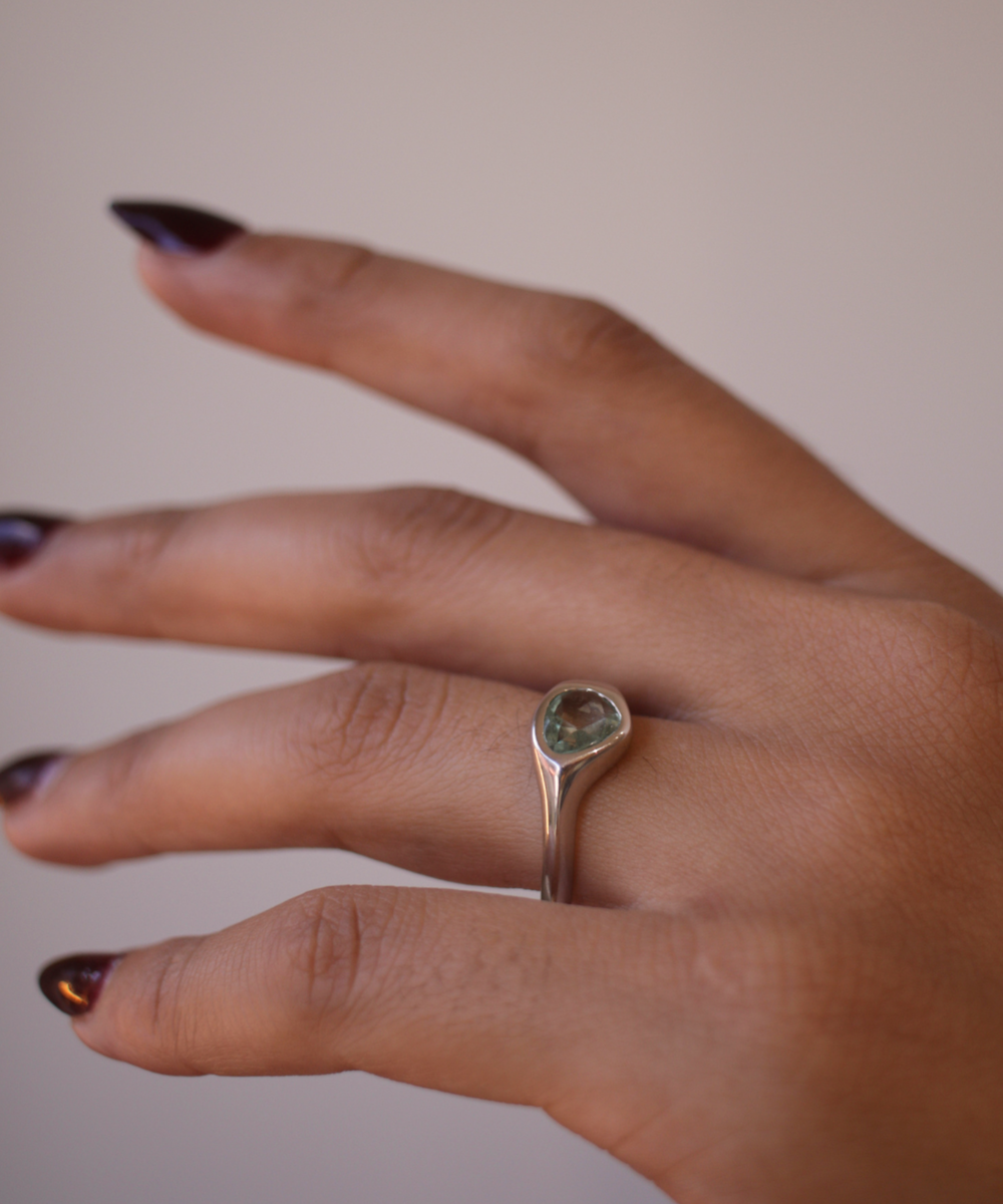 Fontana Signet Ring with Green Sapphire