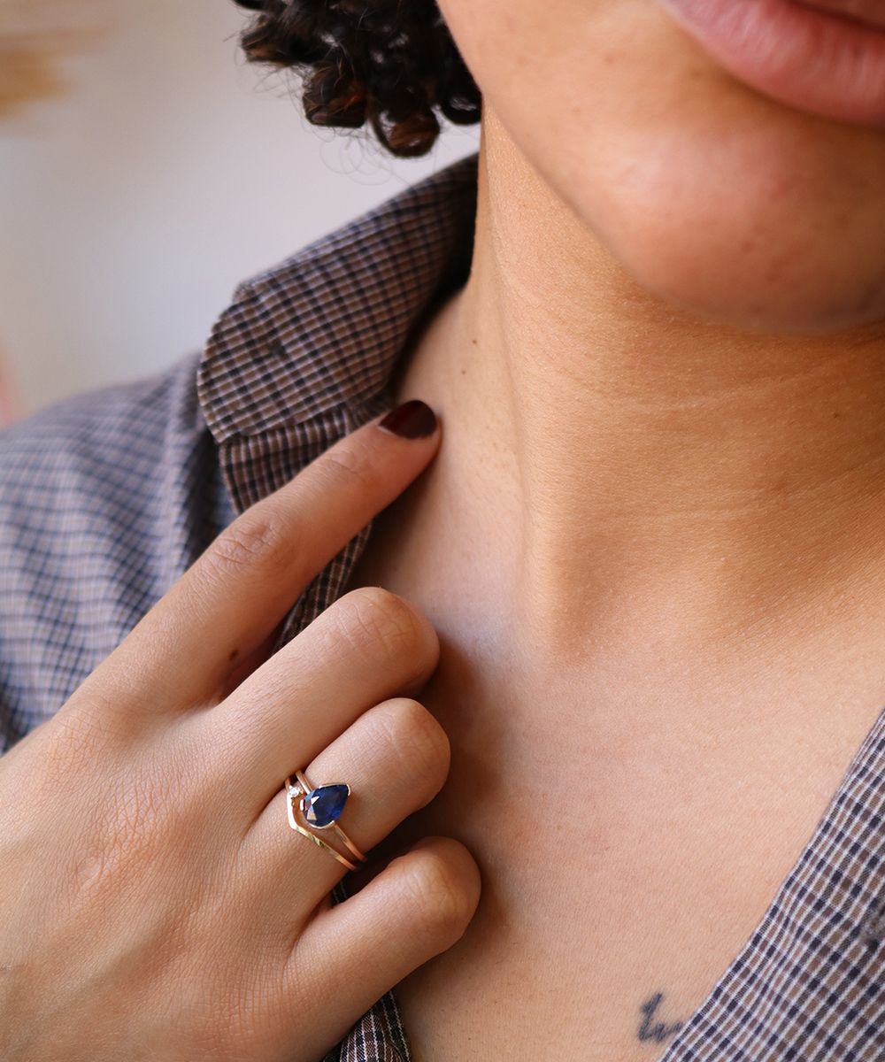 pear dark blue sapphire modified bezel ring Brooklyn New York 11222