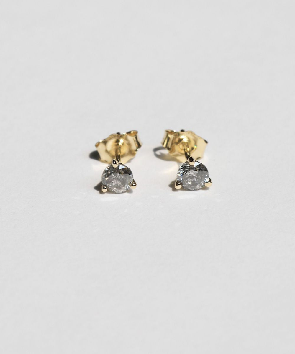 Salt and pepper diamonds 14k yellow  gold stud earrings  Brooklyn New York 