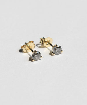 Salt and pepper diamonds 14k yellow  gold stud earrings  Brooklyn New York 