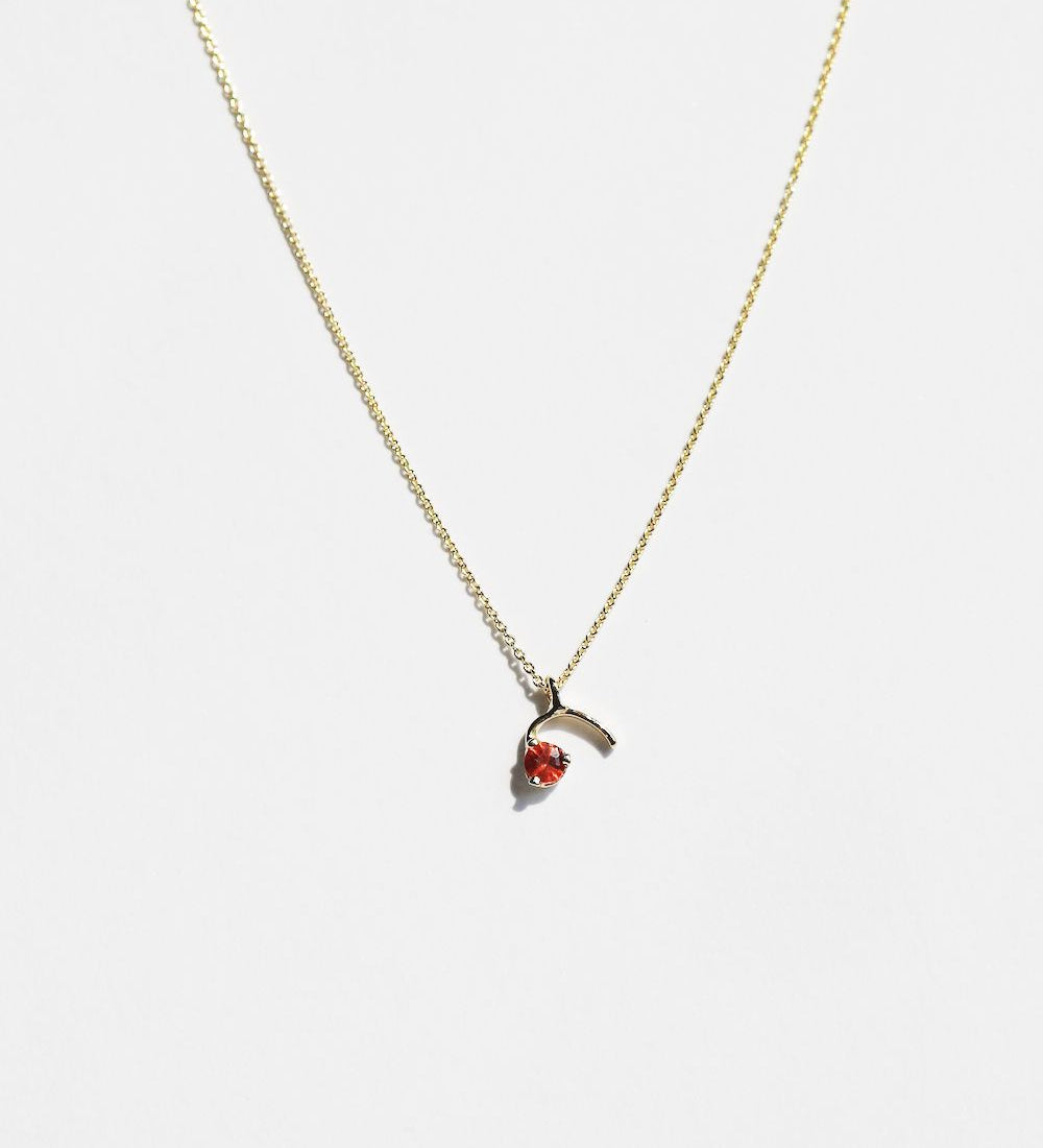 round sapphire 16" chain 14k yellow gold necklace Brooklyn New York 11222 