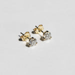 SI white diamond 14k yellow gold stud earrings Brooklyn New York 