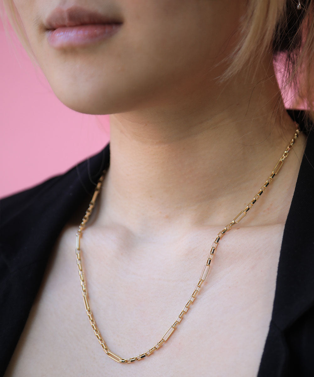 Brooklyn necklace NYC fine jewelry brooklyn NY New York jeweler sustainable ethical greenpoint engagement box chain necklace yellow gold