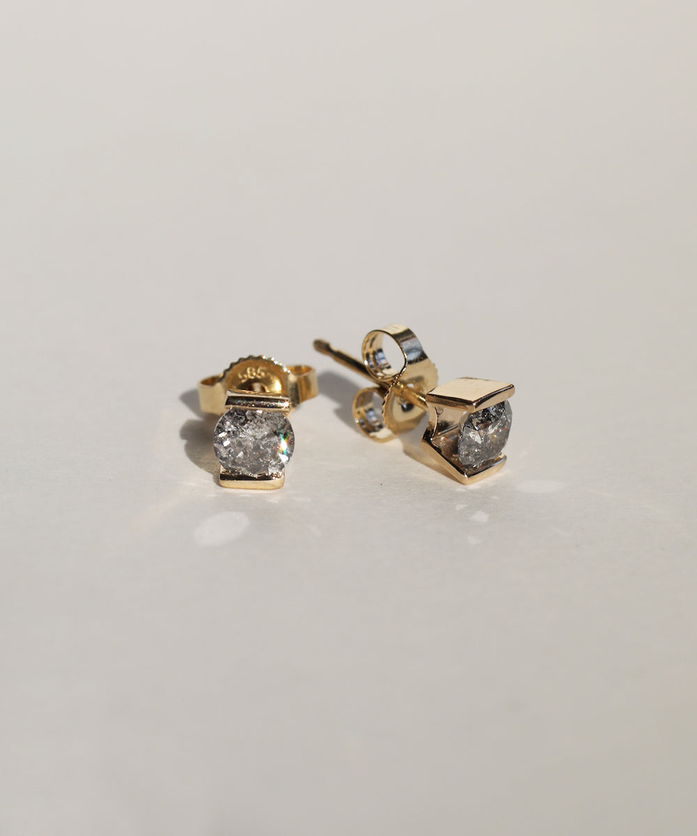 Round cut salt and pepper diamonds set in 14k yellow gold bar stud earrings handcrafted macha studio brooklyn new york