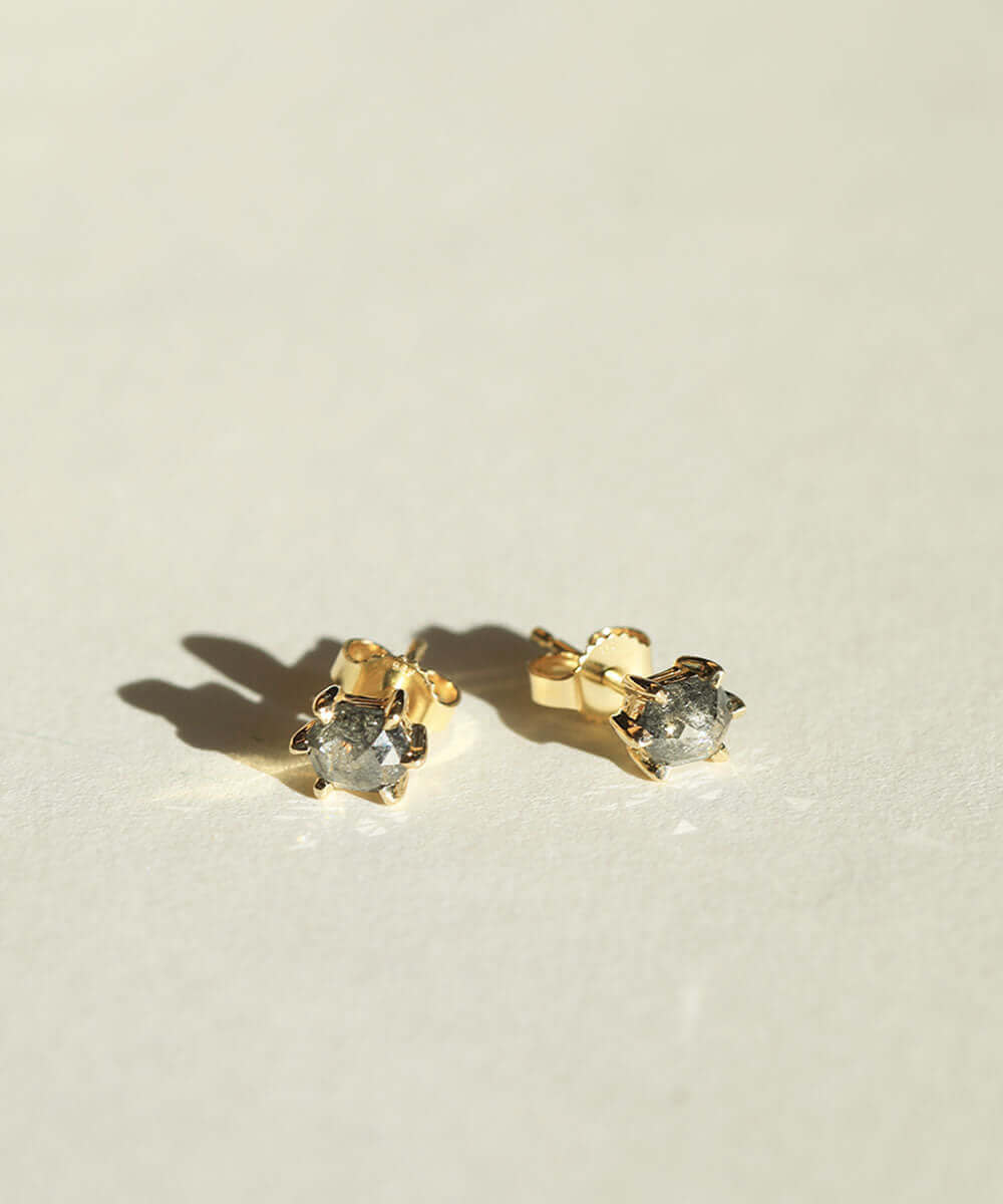 salt and pepper 14k yellow  earrings Brooklyn New York 11222
