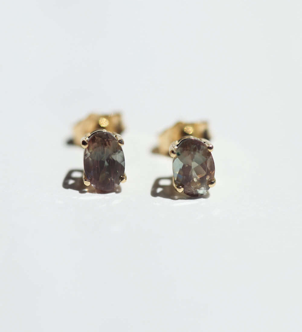 sunstone oval earrings studs gold  Brooklyn New York 