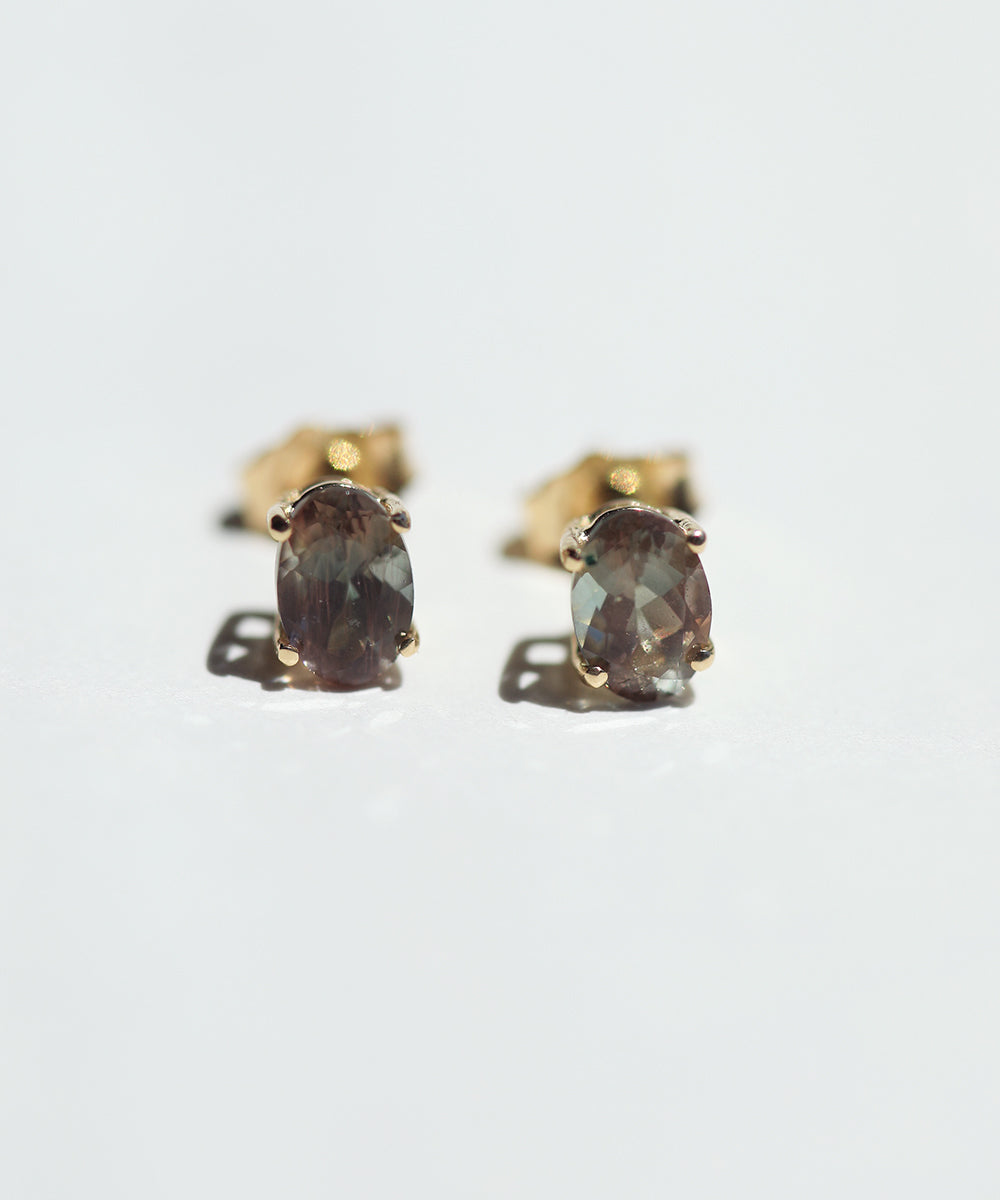 sunstone oval earrings studs gold  Brooklyn New York 