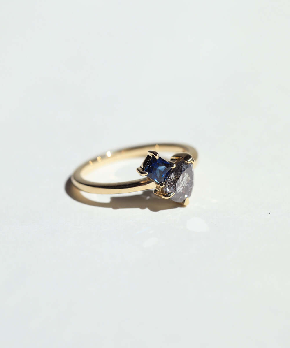 Dual Ring sapphire Salt & Pepper 14k Yellow Gold Greenpoint Brooklyn NY