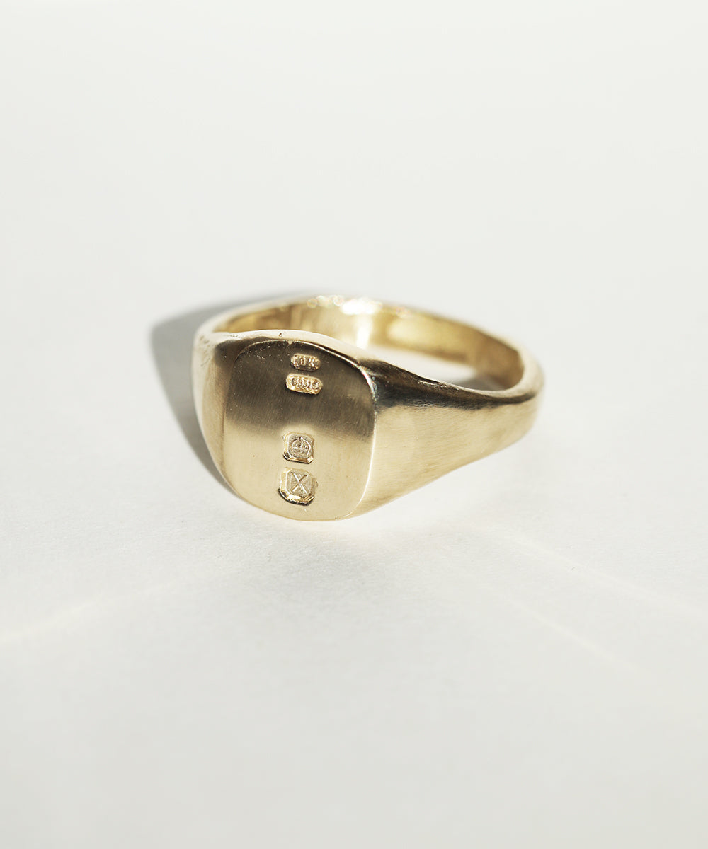 Small Hallmarked Signet Ring in Gold